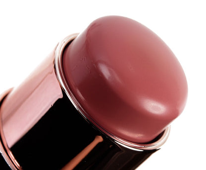 Stick Blush Second-skin colour with a natural looking seamless finish