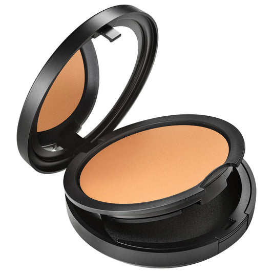 MAC COSMETIC Studio Fix Powder Plus Foundation with 24HR Oil Control + Blur-Matte Finish
