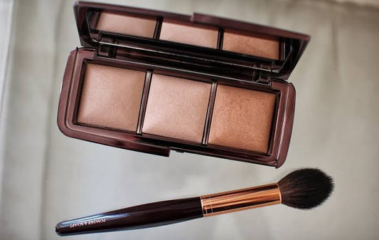 HOURGLASS AMBIENT LIGHTING PALLET VOLUME III - SemBliss